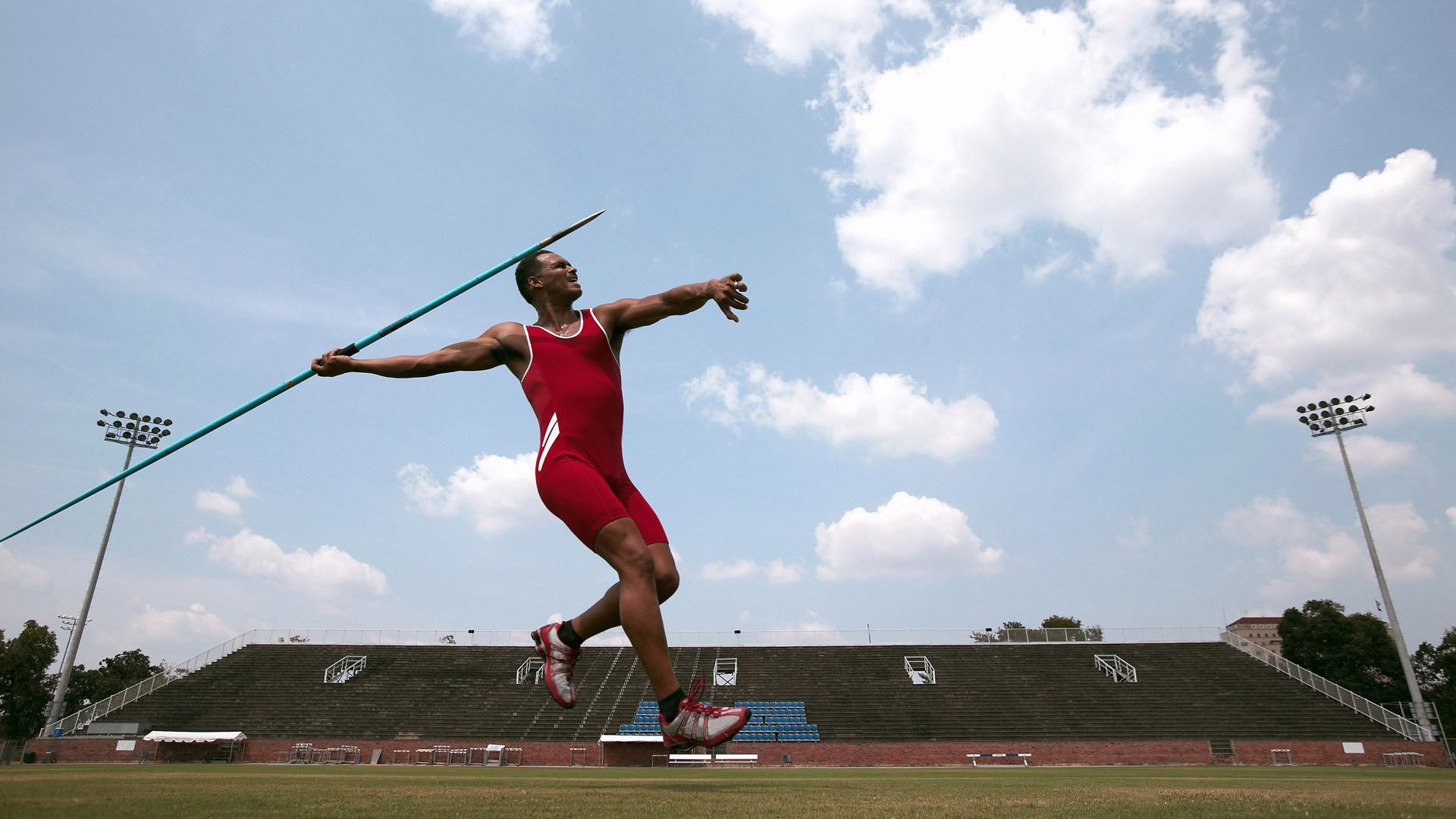 英超争冠焦点战与独行侠淘汰赛,体育精神的跨洋交响