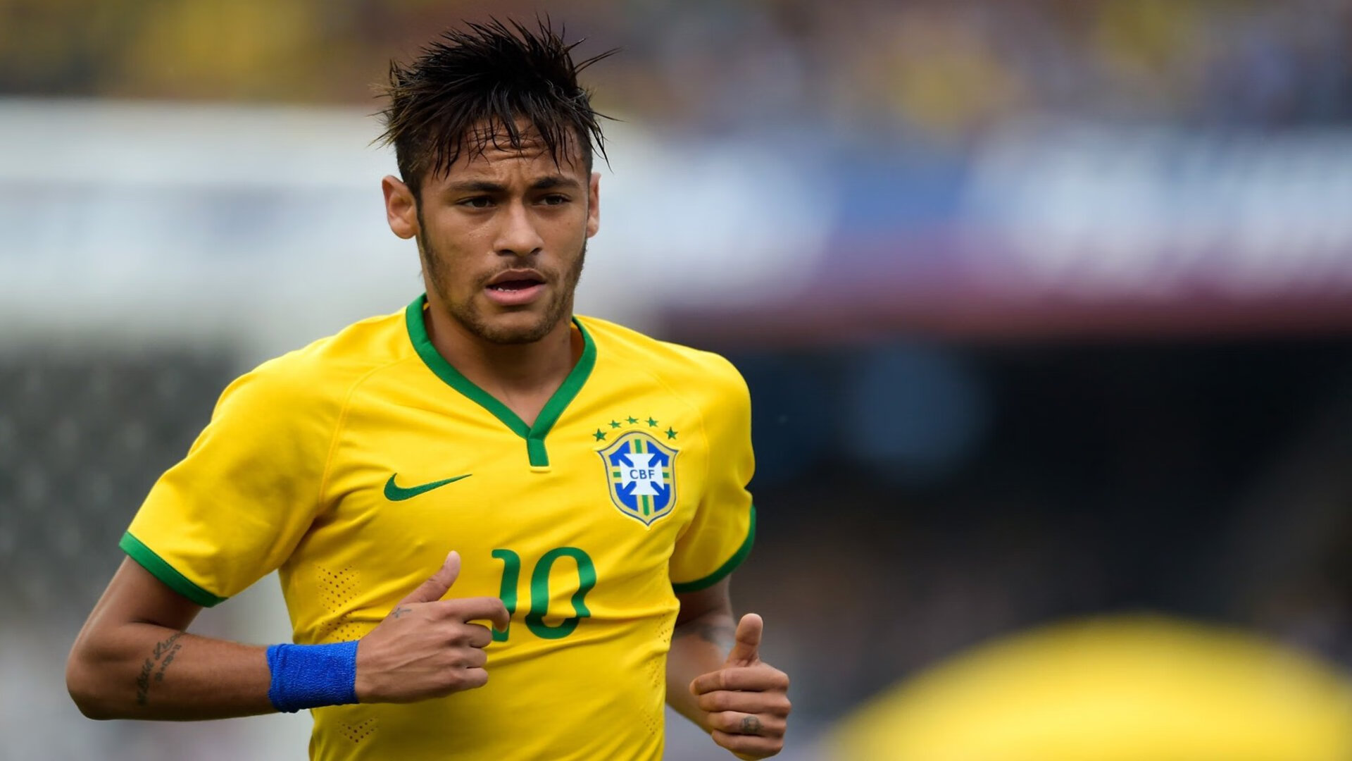 当莱比锡红牛对阵阿尔及利亚，戈麦斯如何成为跨文化足球之夜的焦点