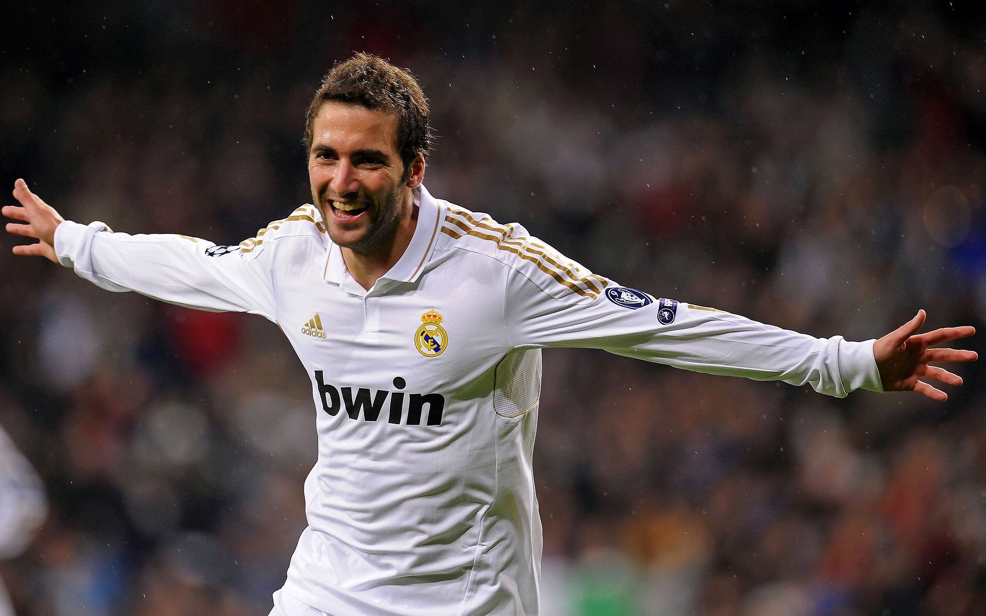 欧冠决赛之夜，维尼修斯刷新纪录，新一代王者的加冕礼